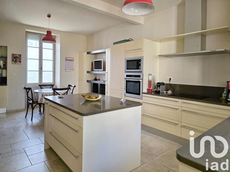 Maison - 380 m² - 12 pièces