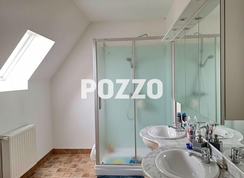 Maison - 194 m² - 5 pièces