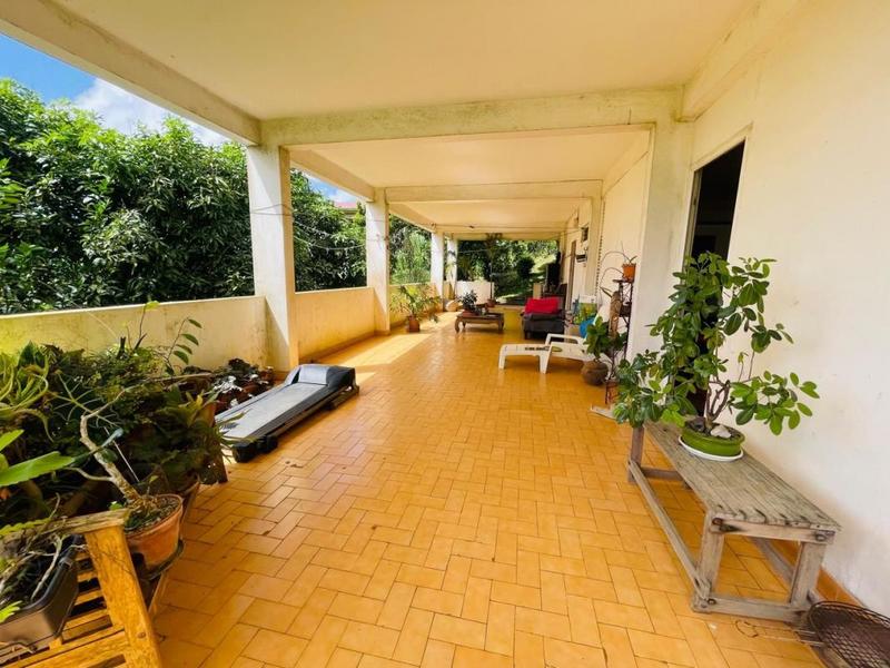 Maison - 360 m² - 10 pièces