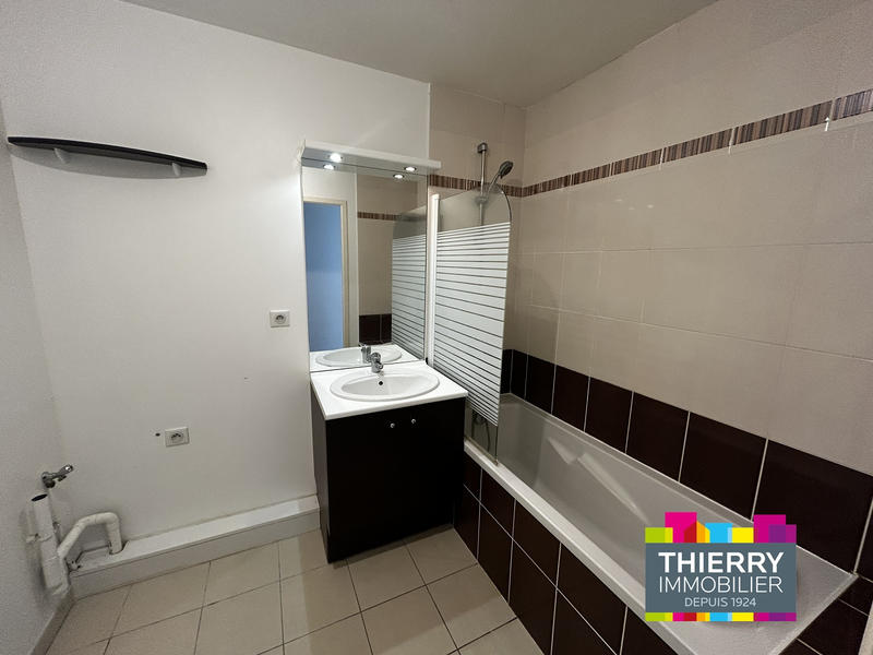 Appartement - 60 m² - 3 pièces