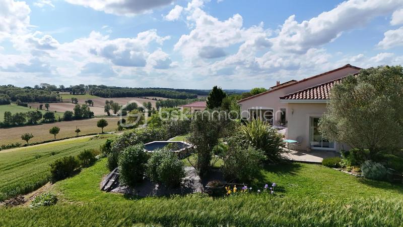 Maison - 177 m² - 5 pièces