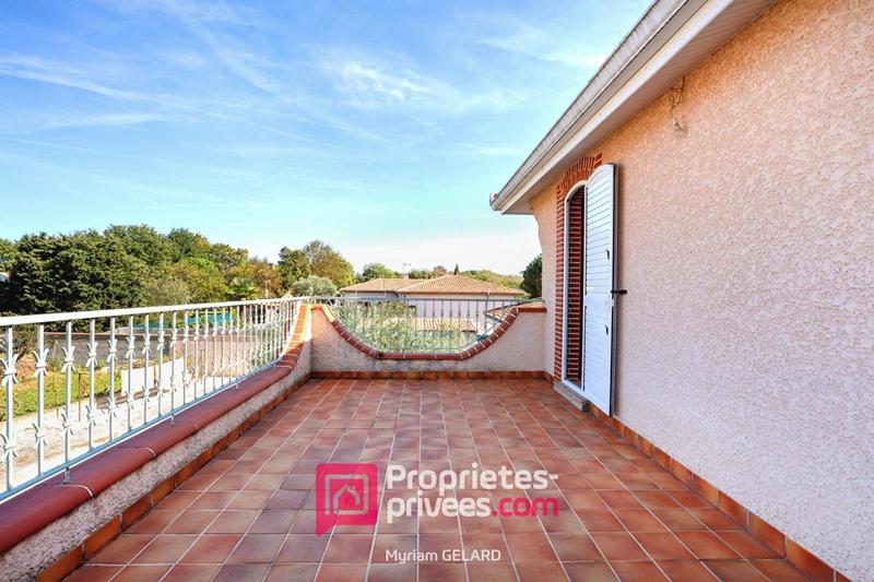 Maison - 296 m² - 8 pièces