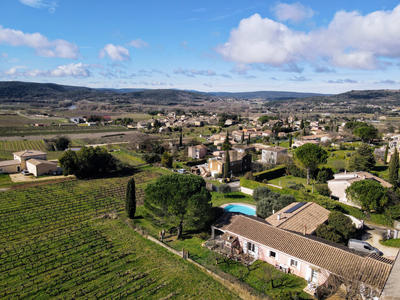 Villa - 228 m² - 9 pièces