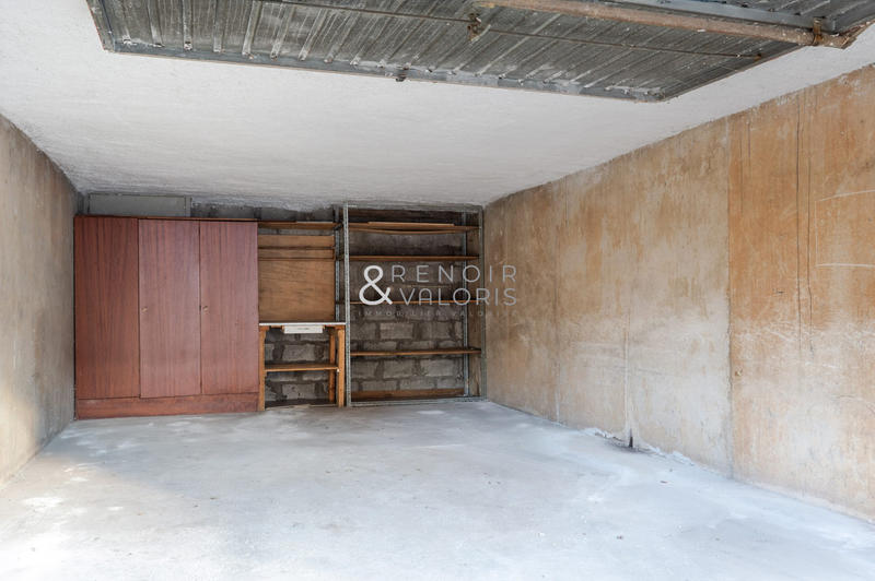 Parking / Garage - 24 m²