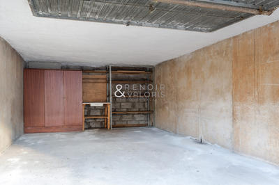 Parking / Garage - 24 m²