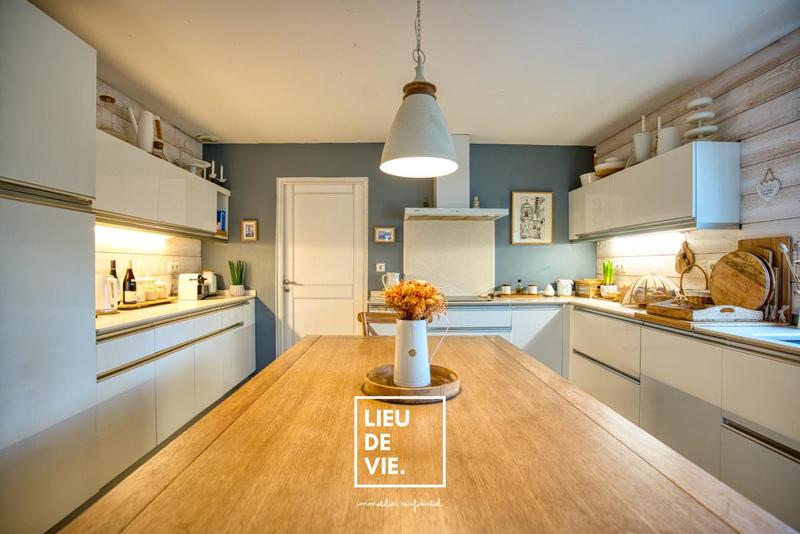 Maison ancienne - 210 m² - 8 pièces