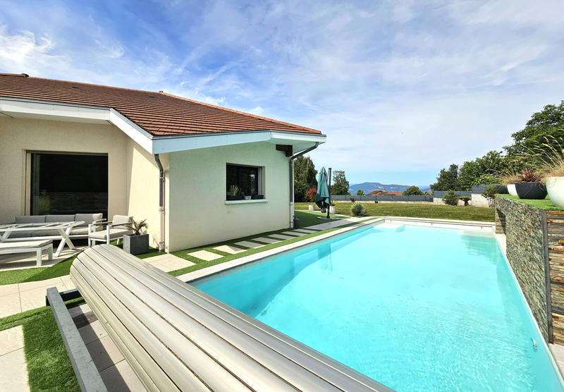 Maison - 214 m² - 7 pièces