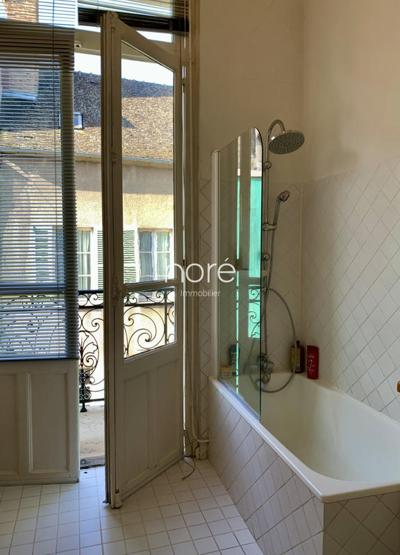 Maison - 210 m² - 9 pièces