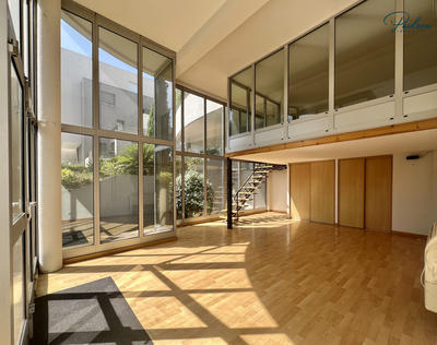 Local commercial - 100 m² - 5 pièces