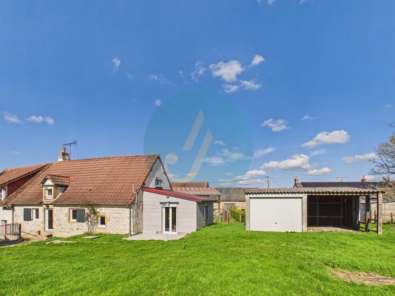 Maison - 102 m² - 5 pièces