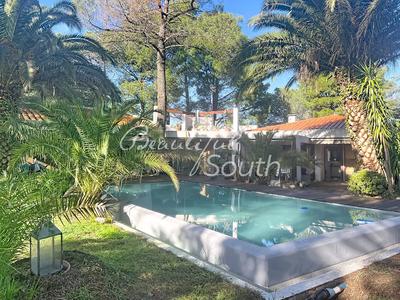 Villa - 202 m² - 5 pièces