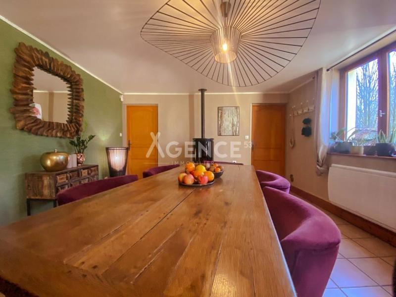 Maison - 221 m² - 7 pièces