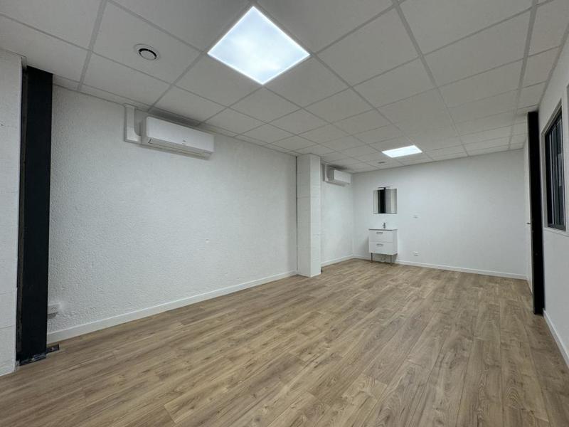 Bureau - 247 m² - 5 pièces