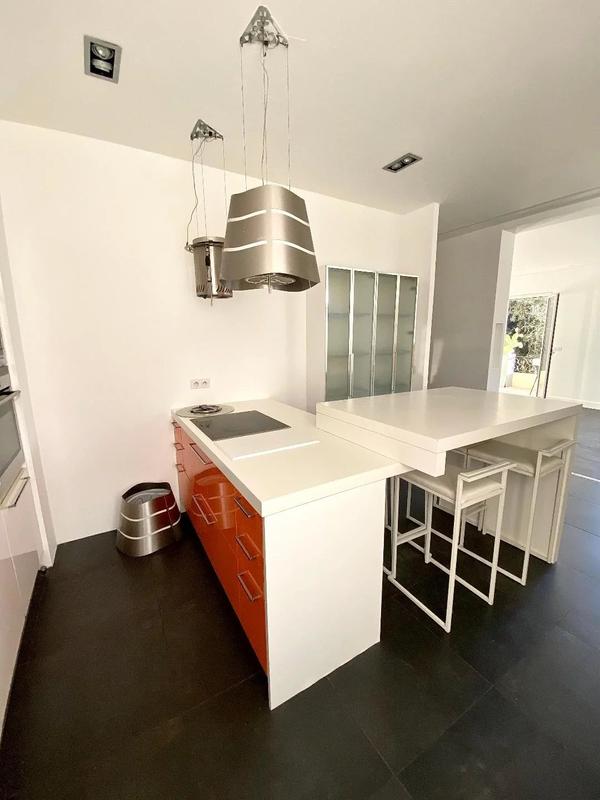 Appartement - 87 m² - 3 pièces