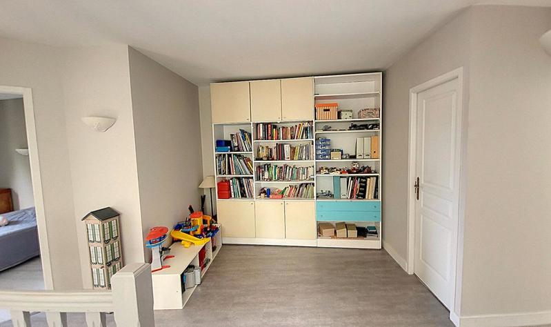 Maison - 163 m² - 7 pièces