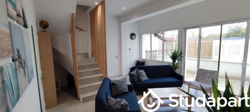 Chambre - 9 m² - 1 pièce