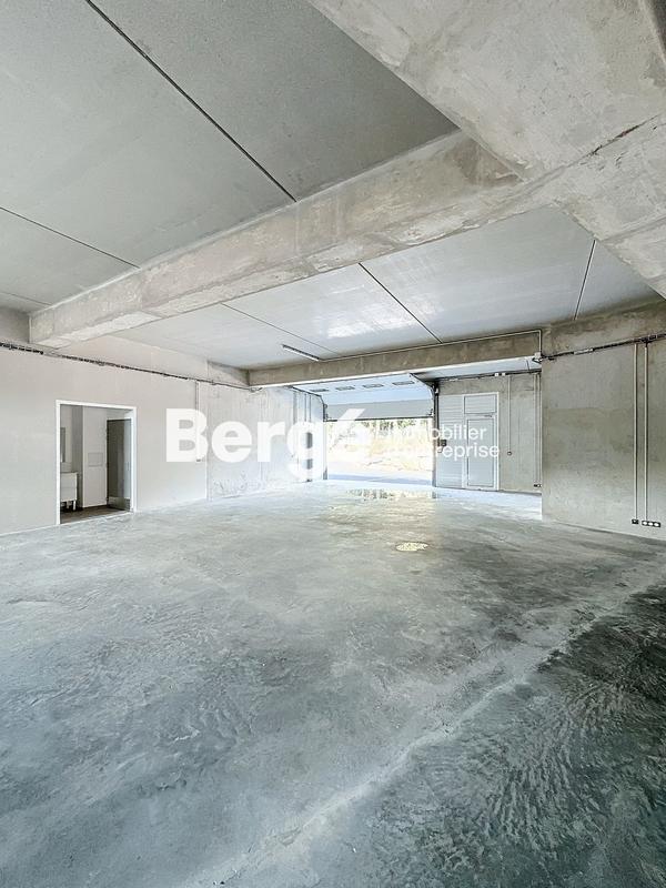 Entrepôt - 287 m²