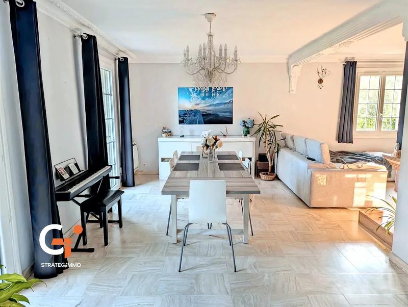 Maison - 104 m² - 4 pièces