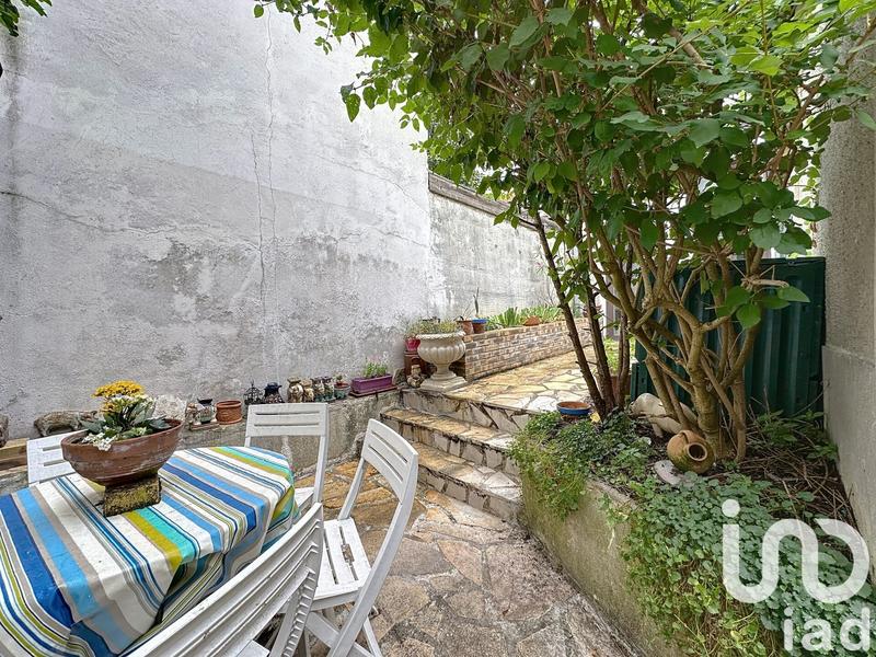 Maison de ville - 76 m² - 8 pièces