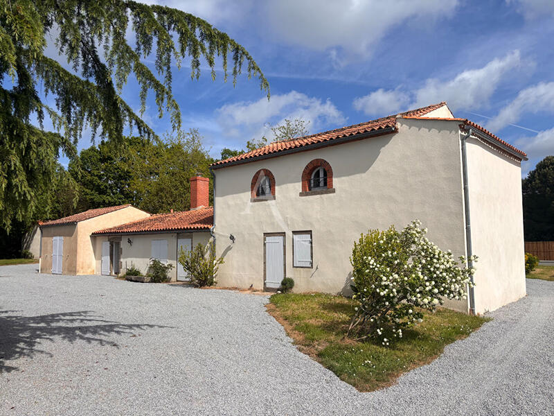 Maison - 150 m² - 5 pièces
