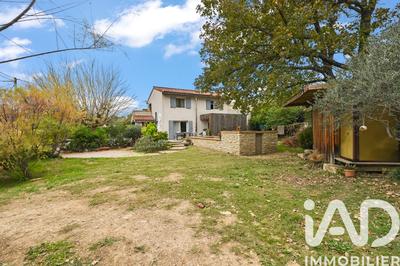 Maison - 123 m² - 5 pièces