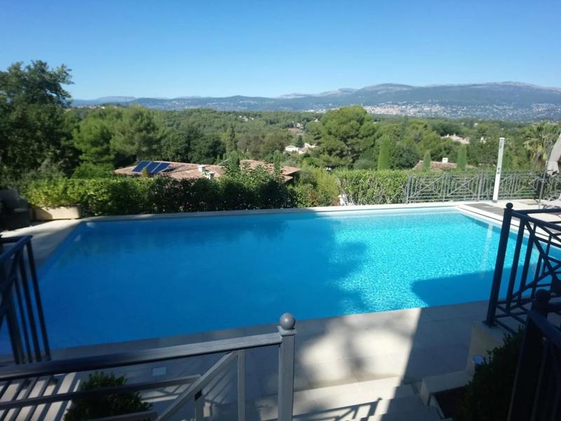 Villa - 247 m² - 7 pièces