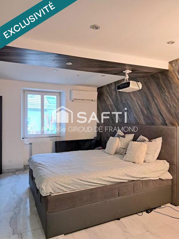 Maison - 177 m² - 8 pièces