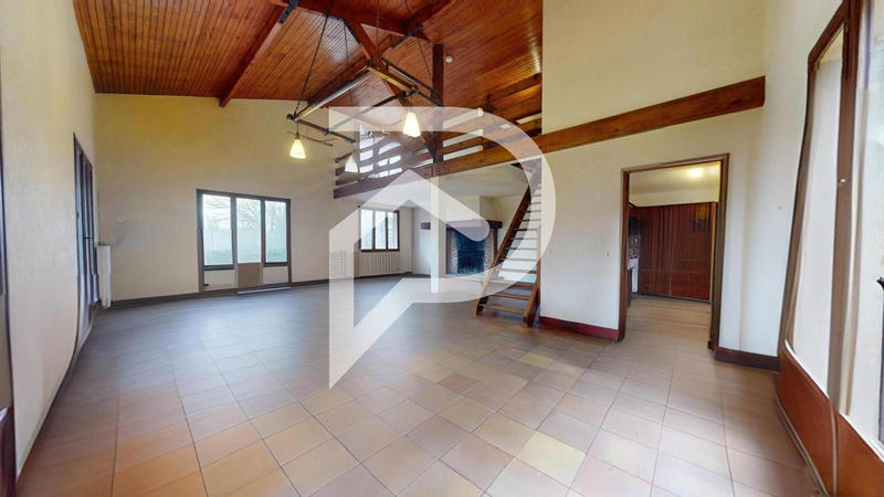 Maison - 339 m² - 12 pièces