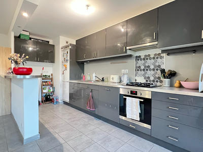 Appartement - 77 m² - 4 pièces