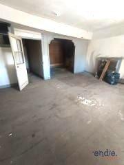 Maison - 400 m² - 6 pièces