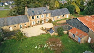 Maison de maîtres - 300 m² - 11 pièces