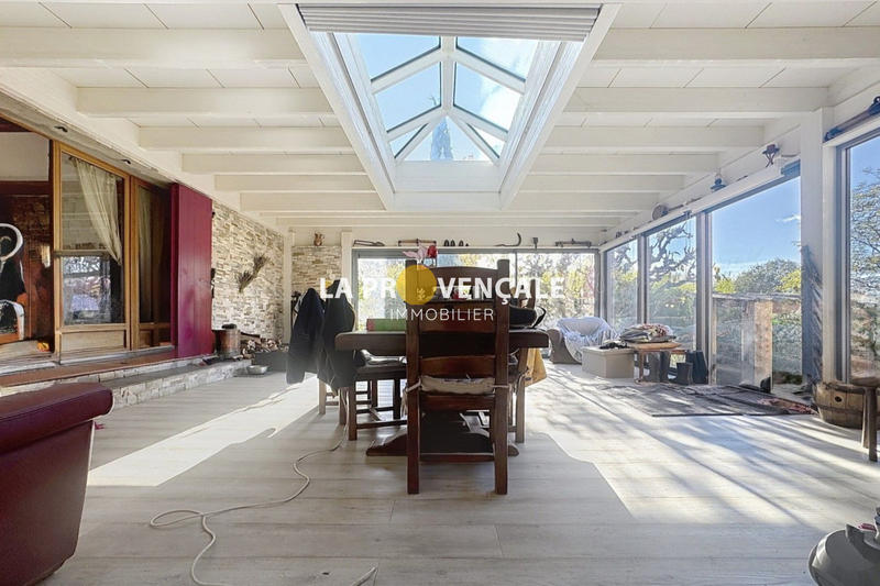 Maison - 194 m² - 4 pièces