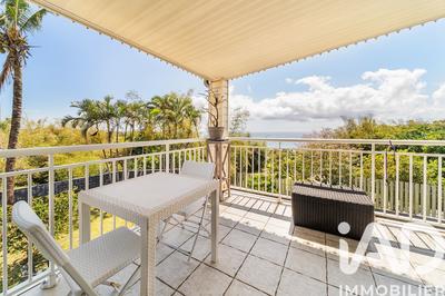 Maison - 235 m² - 7 pièces