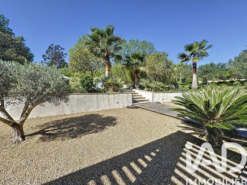 Maison - 181 m² - 5 pièces