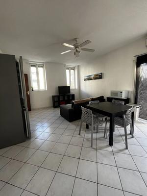 Appartement - 67 m² - 4 pièces