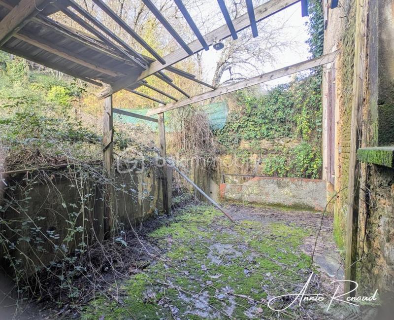 Maison - 240 m² - 7 pièces