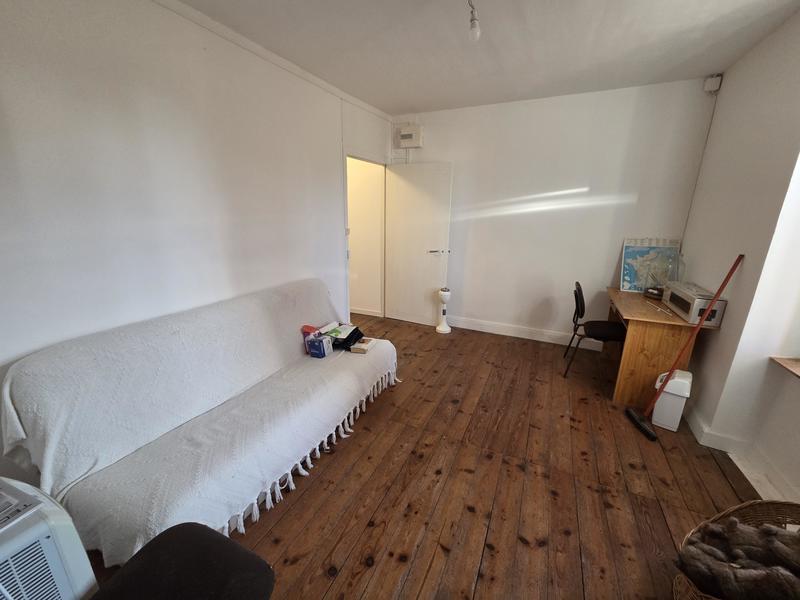 Maison - 300 m² - 6 pièces