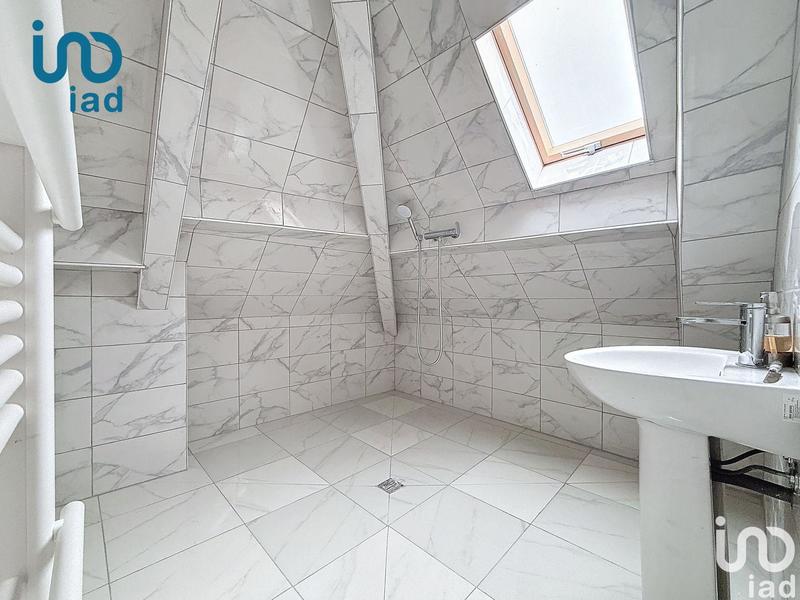 Maison - 350 m² - 11 pièces