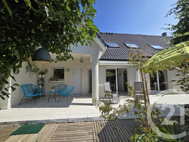 Villa - 208 m² - 6 pièces