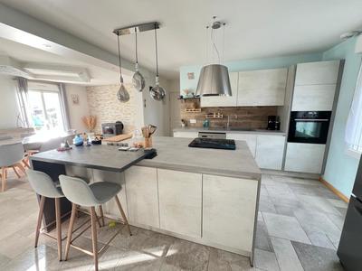 Maison - 165 m² - 6 pièces