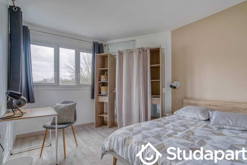 Chambre - 10 m² - 1 pièce