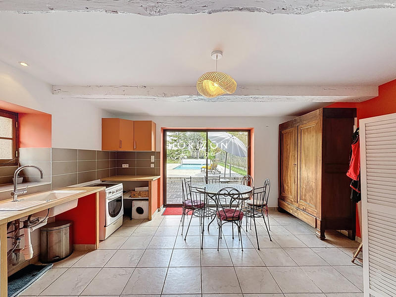 Maison - 183 m² - 6 pièces