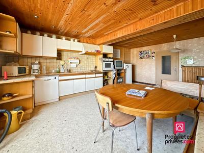 Maison - 150 m² - 8 pièces