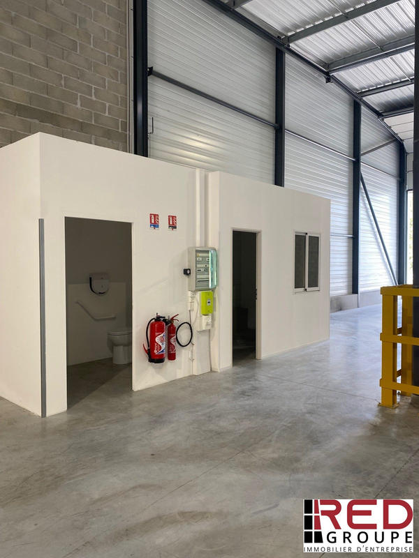 Entrepôt - 435 m²