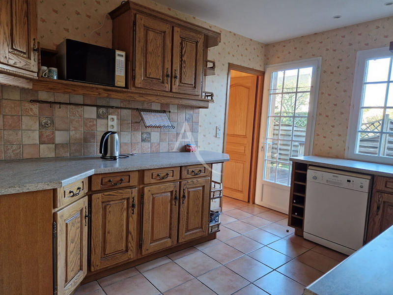 Maison - 178 m² - 8 pièces