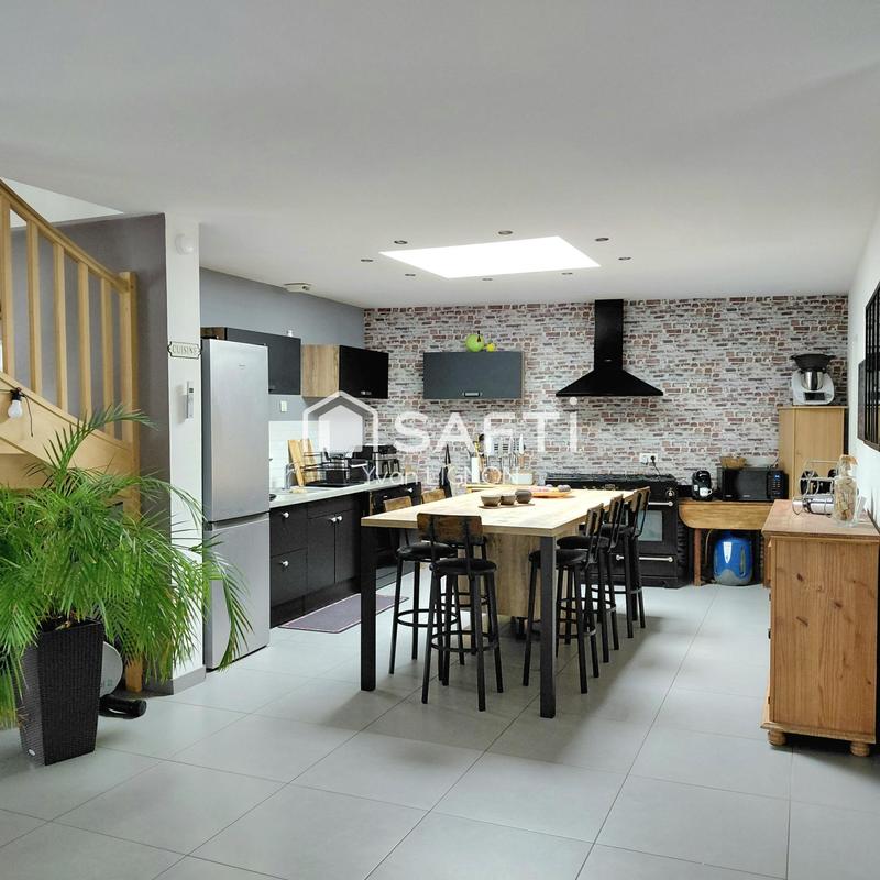 Maison - 136 m² - 6 pièces