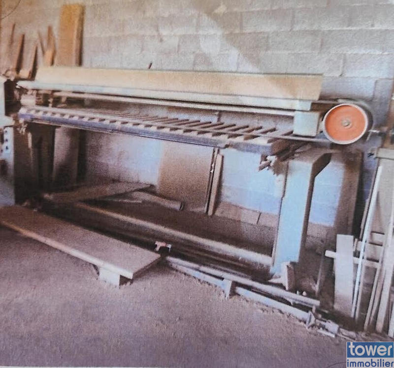 Local d'activités - 343 m²