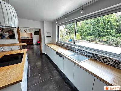 Maison - 209 m² - 8 pièces