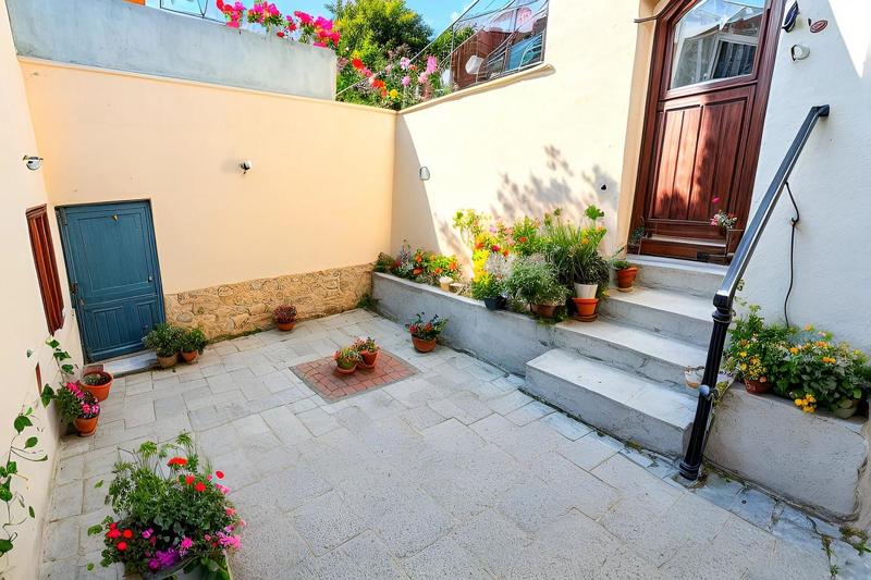 Maison de ville - 90 m² - 4 pièces