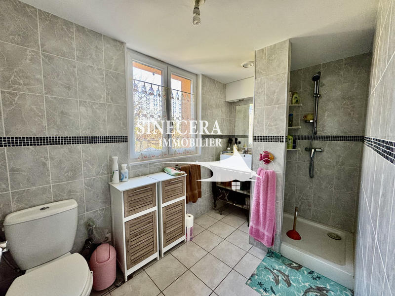 Maison - 200 m² - 10 pièces